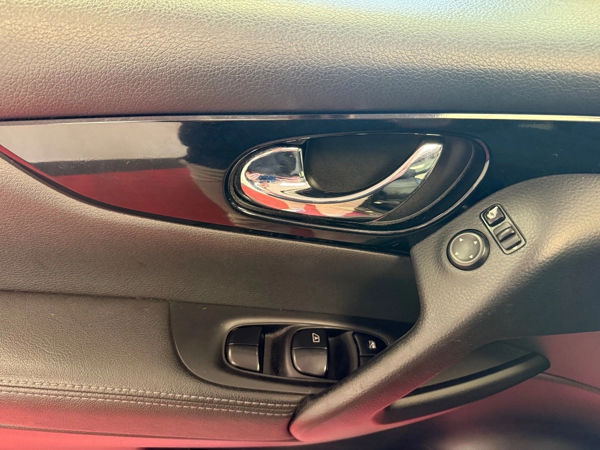 Nissan Qashqai - photo 18