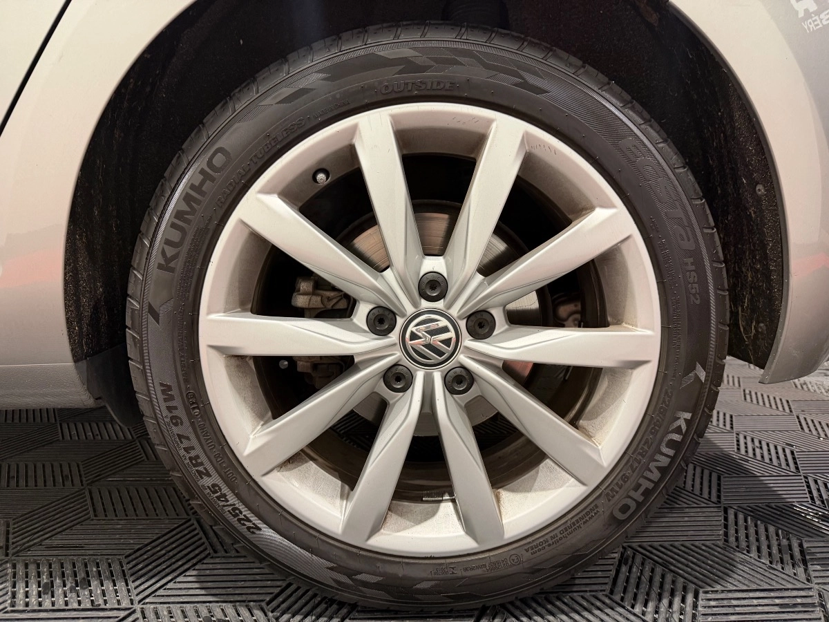 Volkswagen Golf - photo 34