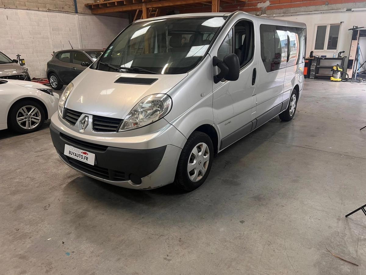 RENAULT Trafic