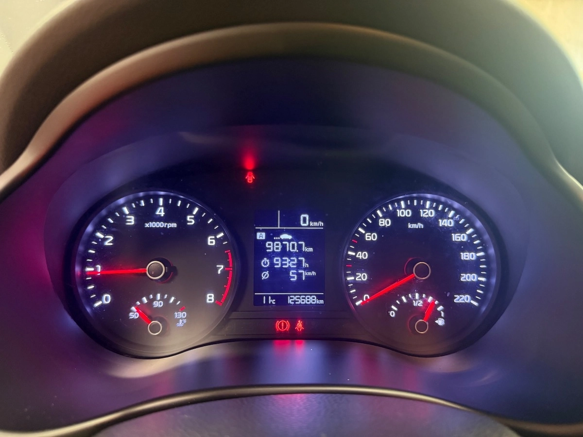 Kia Stonic - photo 13