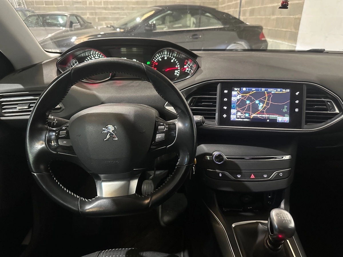 Peugeot 308 - photo 12