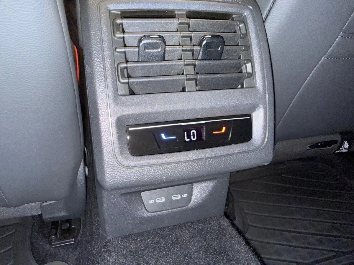 Volkswagen Golf - photo 23