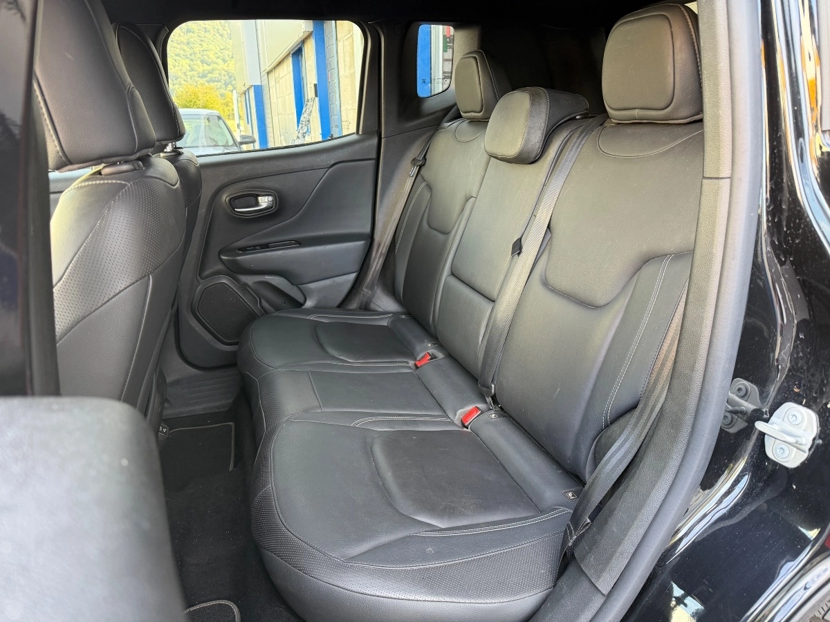 Jeep Renegade - photo 13