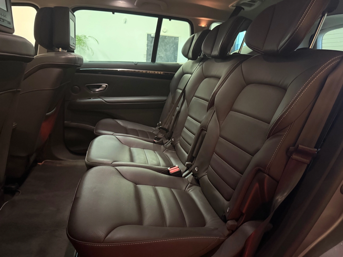 Renault Espace - photo 18