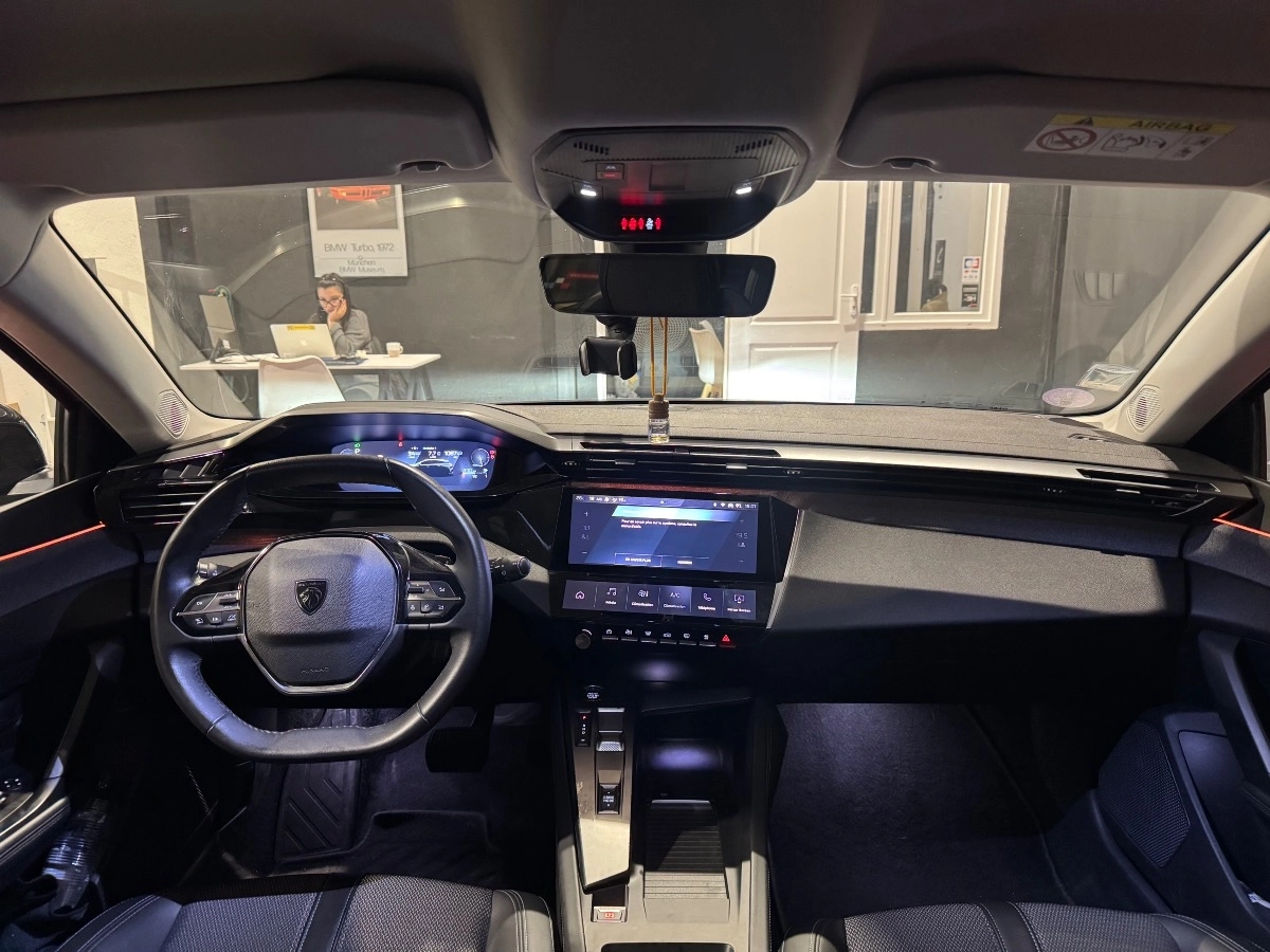Peugeot 308 - photo 9