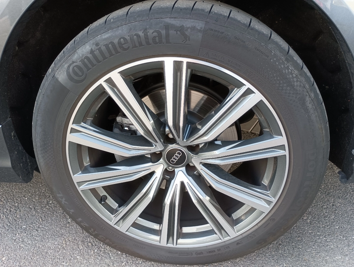 Audi Q8 - photo 13