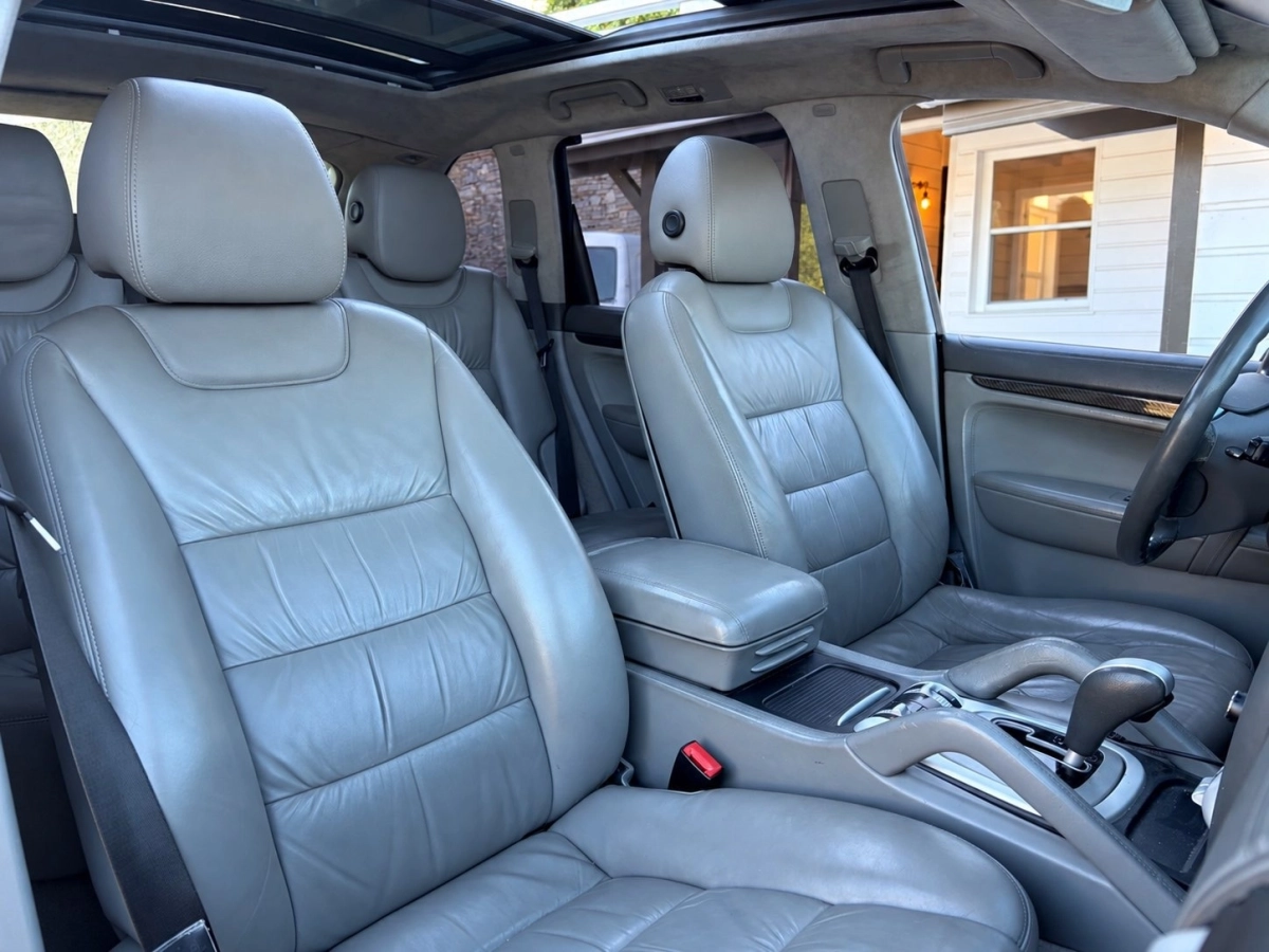 Porsche Cayenne - photo 10