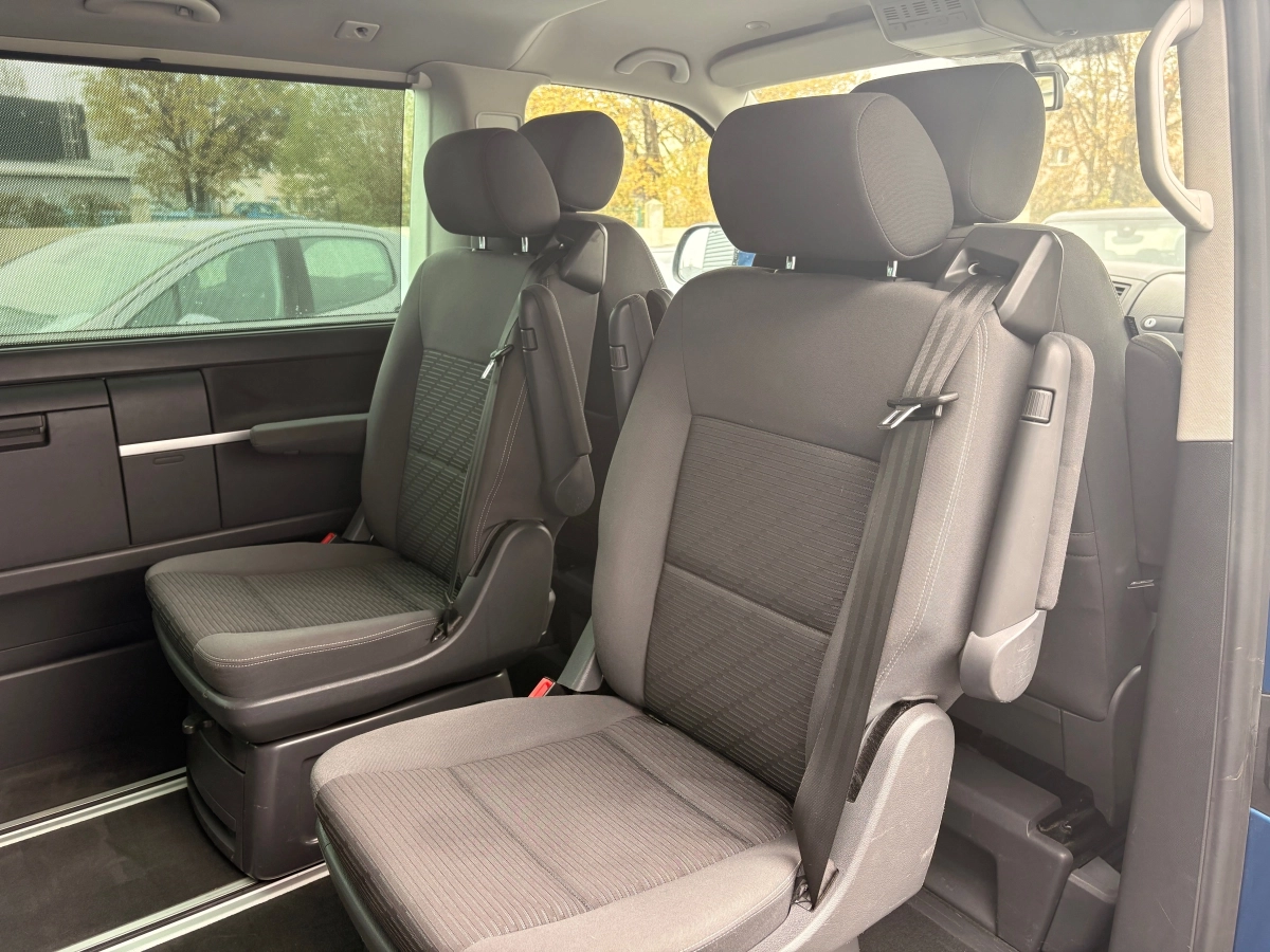 Volkswagen Multivan - photo 14