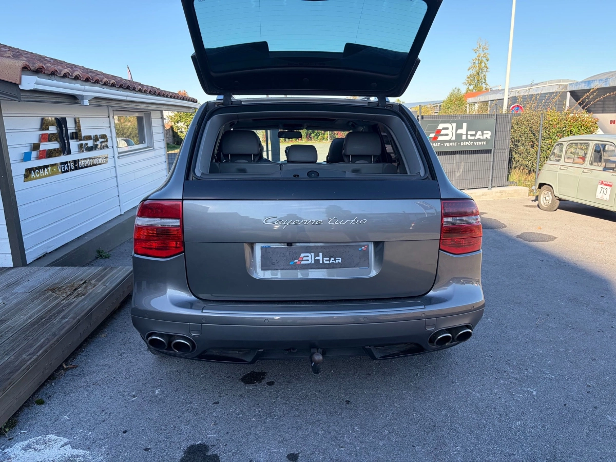 Porsche Cayenne - photo 6