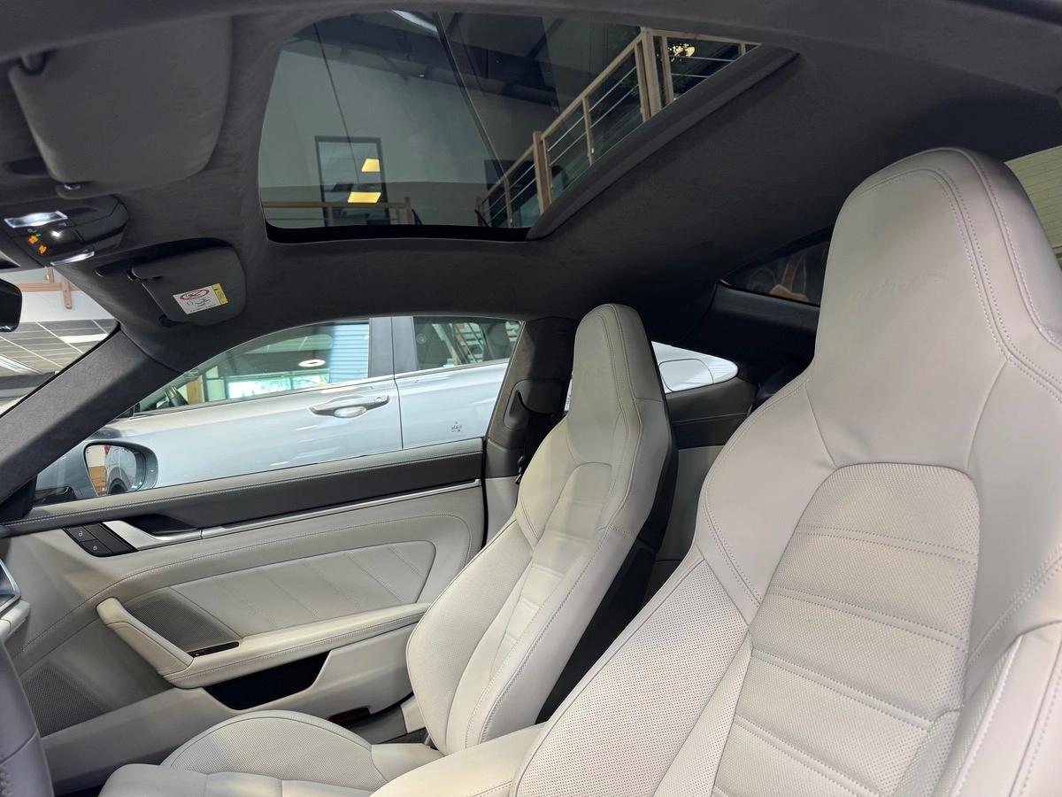 PORSCHE 911 992 TURBO S 650 COUPE ORIGINE PORSCHE FRANCE / APPROVED 2029