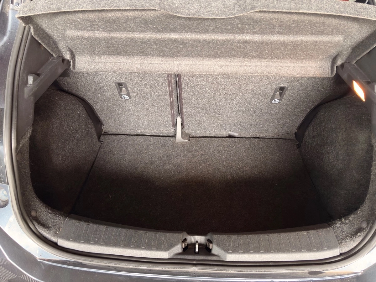 Nissan Micra - photo 8