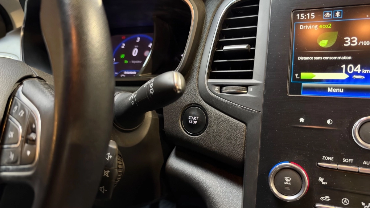 Renault Megane - photo 23