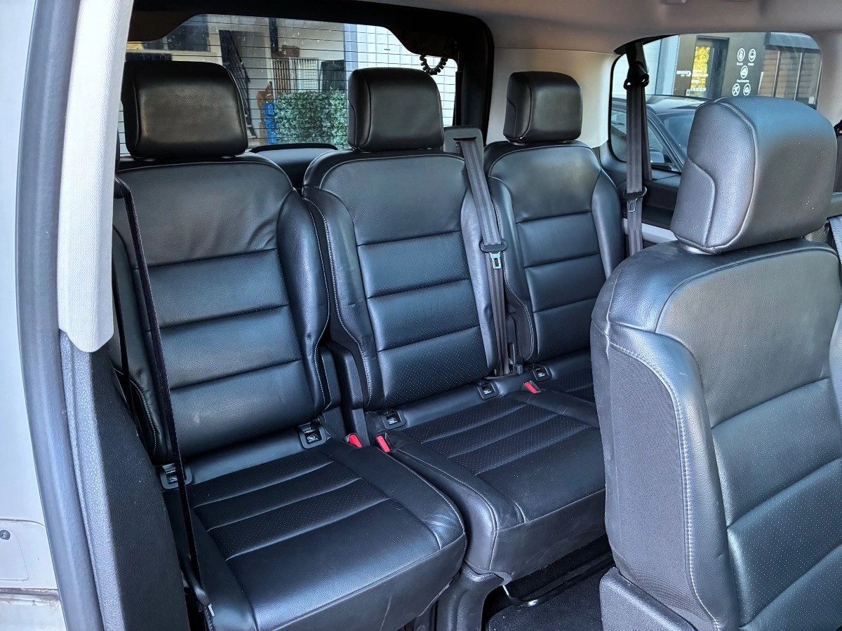 Peugeot Traveller - photo 26
