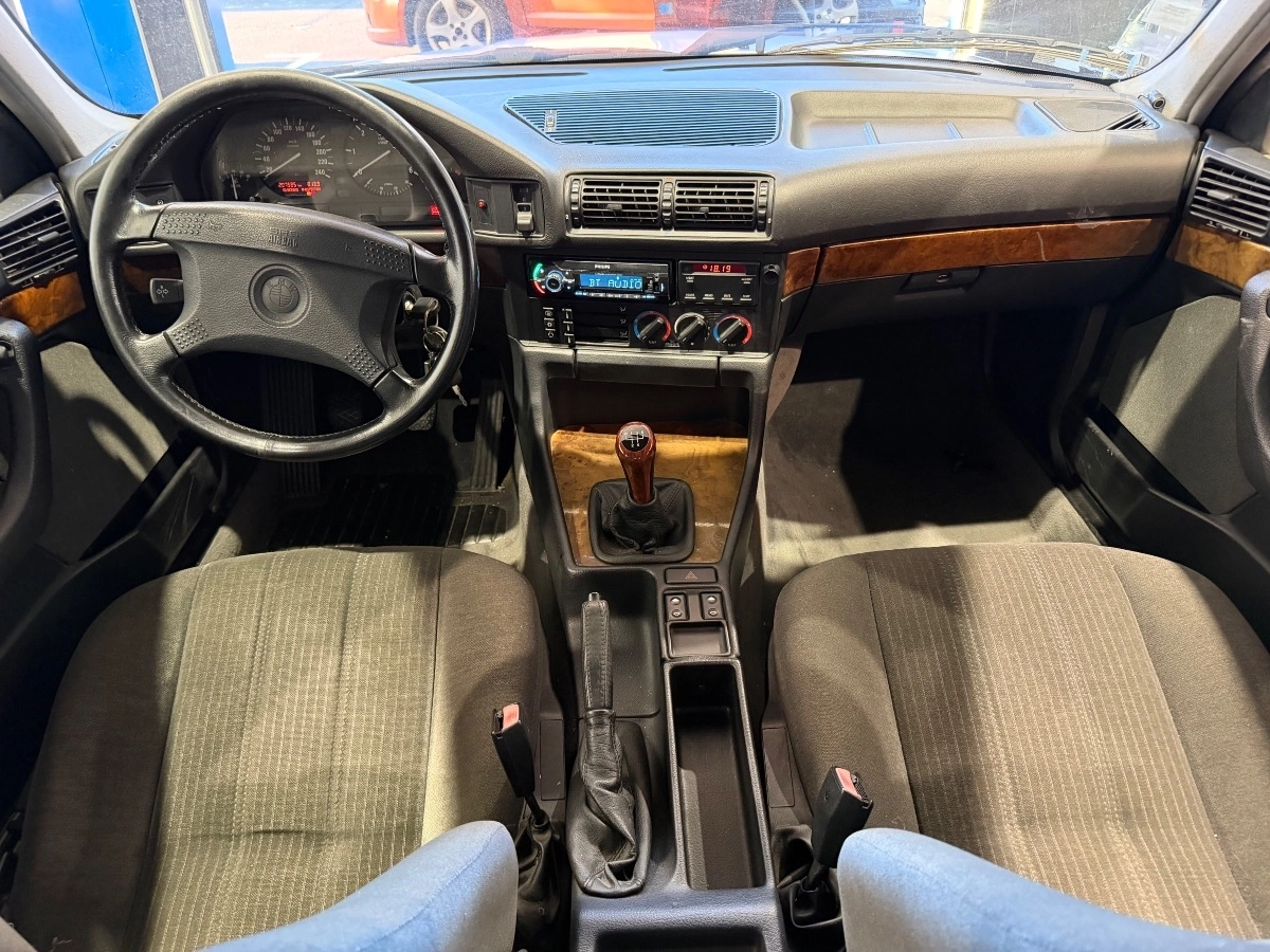 Bmw Serie 5 - photo 16