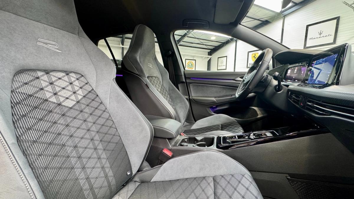 Volkswagen Golf 1.5 E-TSI 150 MHEV HYBRID OPF R-LINE DSG BVA