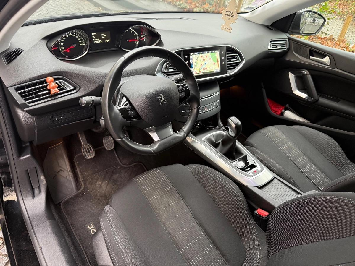 Peugeot 308 GENERATION-II 1.2 PURETECH 110 ALLURE START-STOP