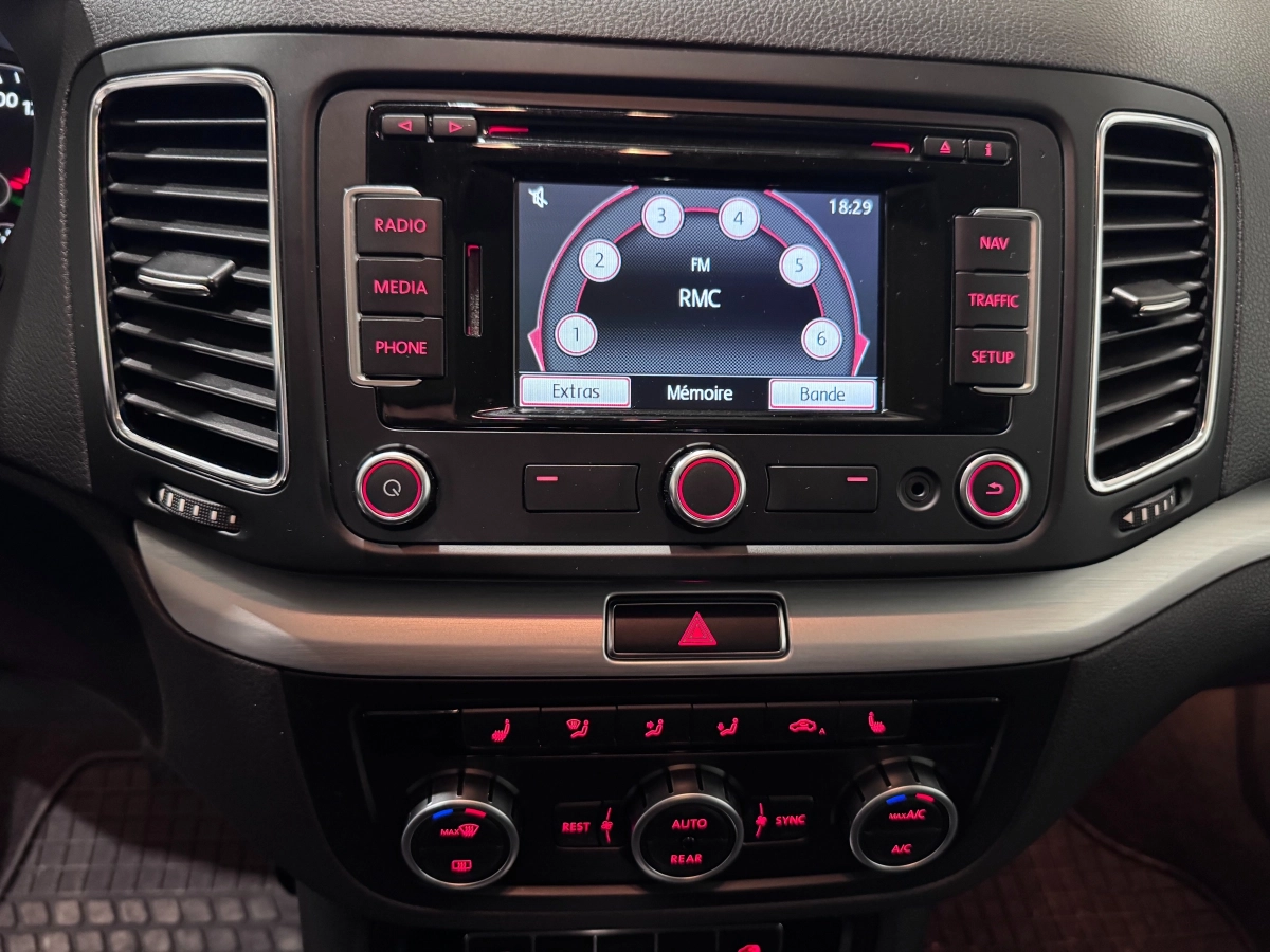 Volkswagen Sharan - photo 20