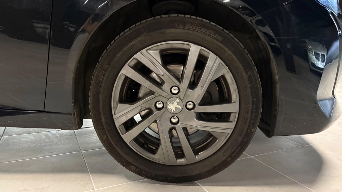 Peugeot 208 - photo 11