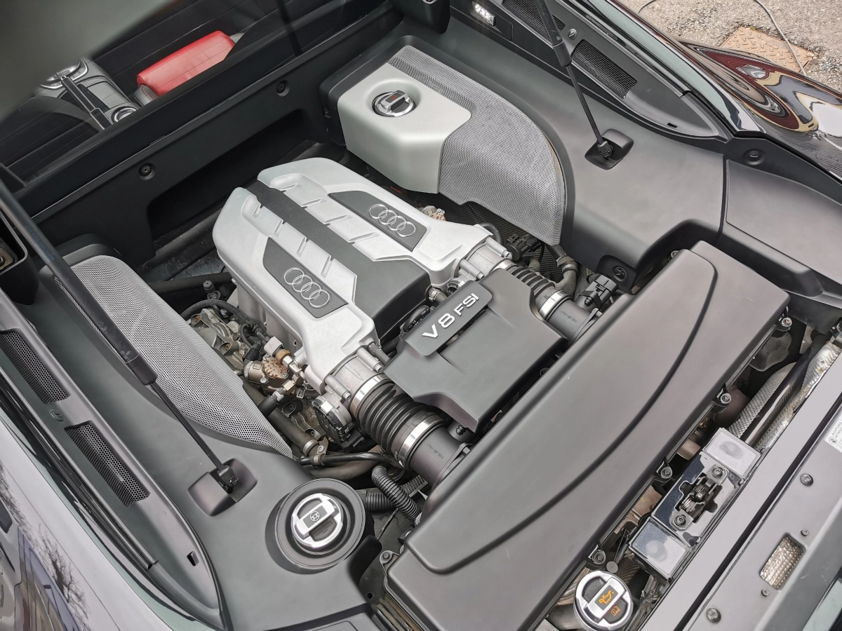 Audi R8 - photo 19