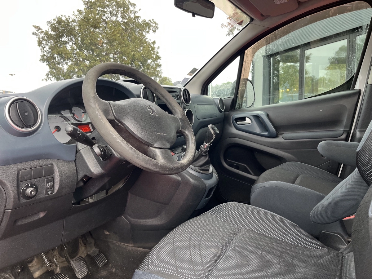 Peugeot Partner - photo 7