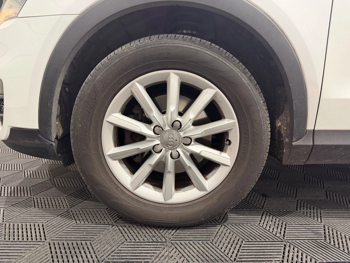 Audi Q3 - photo 11