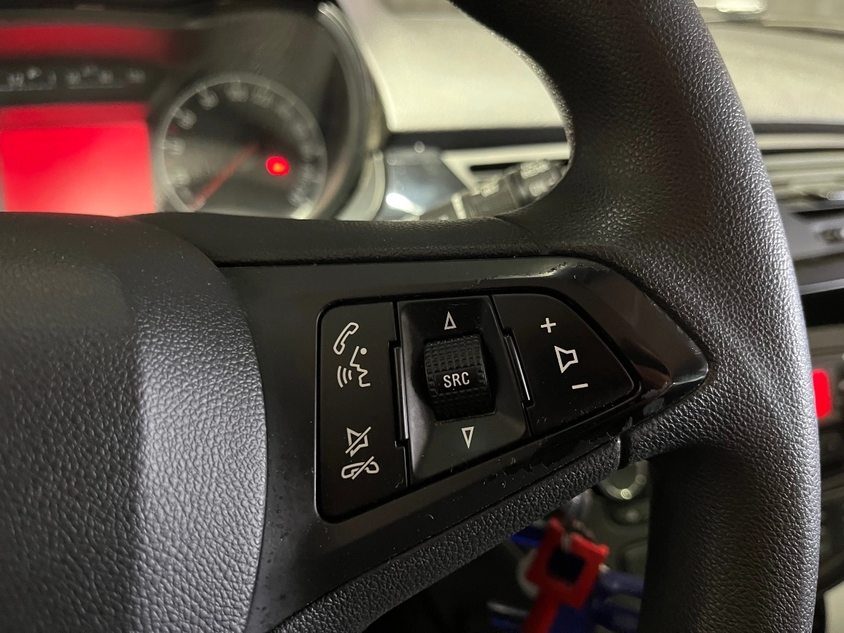 Opel Corsa - photo 12