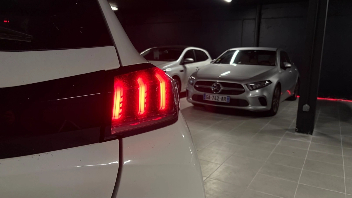 Peugeot 208 - photo 10