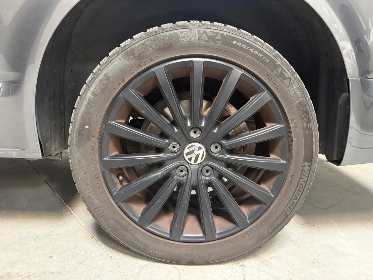 Volkswagen Multivan - photo 10