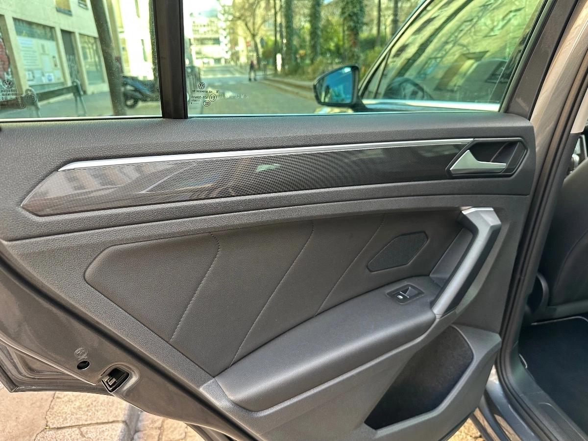 Volkswagen Tiguan 2.0 TDI 150 BLUEMOTION CARAT EXCLUSIVE 4MOTION DSG BVA