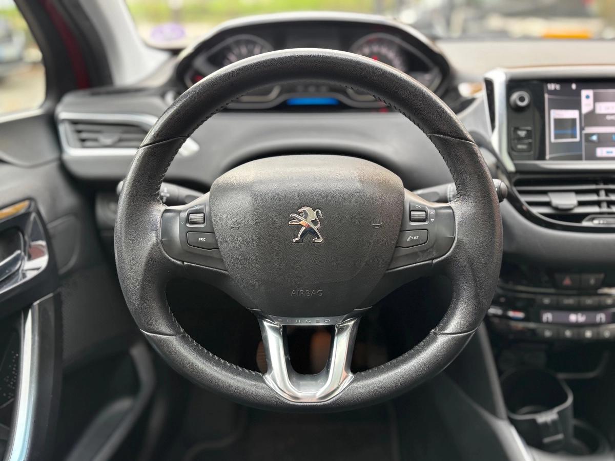 Aperçu indisponible de Peugeot 208