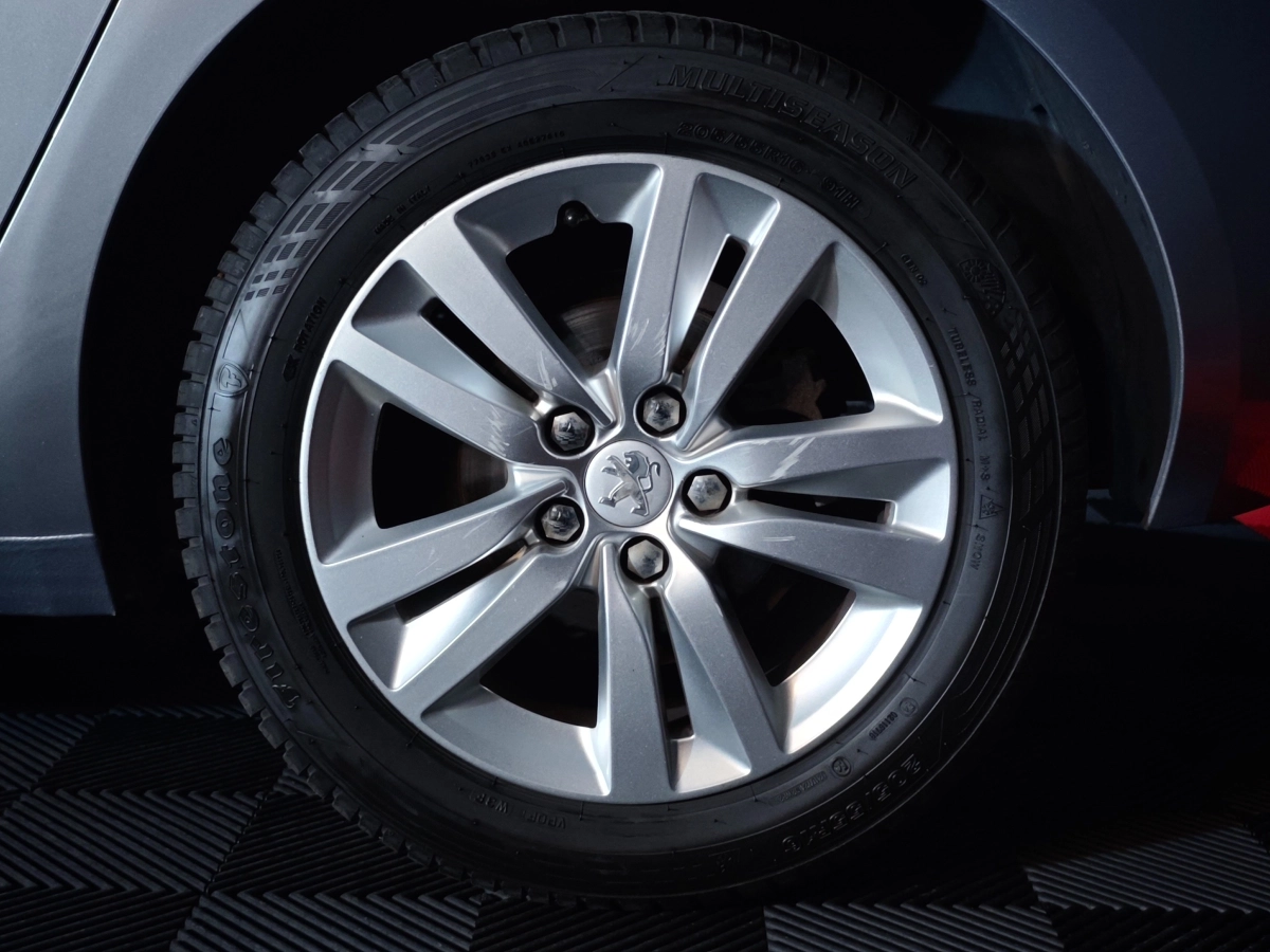Peugeot 308 - photo 30
