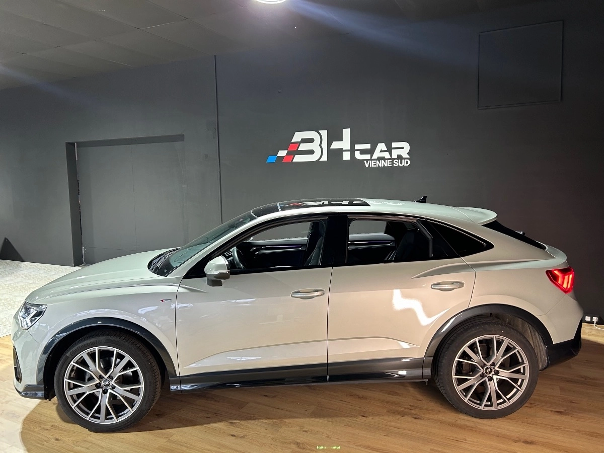 Audi Q3 - photo 2
