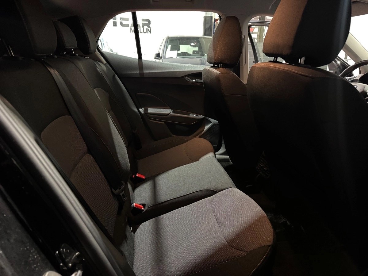 Skoda Fabia - photo 12