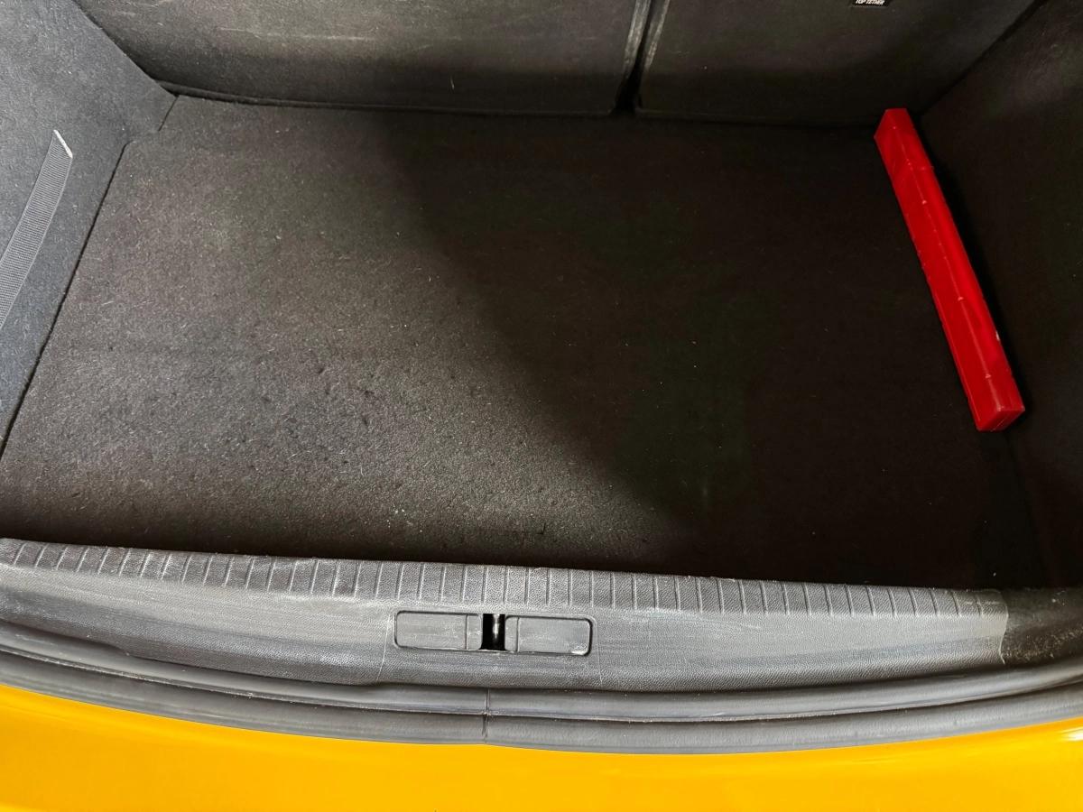 Aperçu indisponible de Peugeot 208