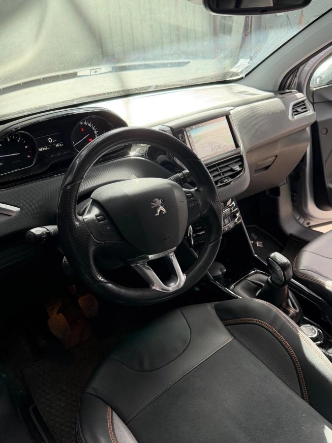 Peugeot 2008 GENERATION-I 1.6 BLUEHDI 100 CROSSWAY