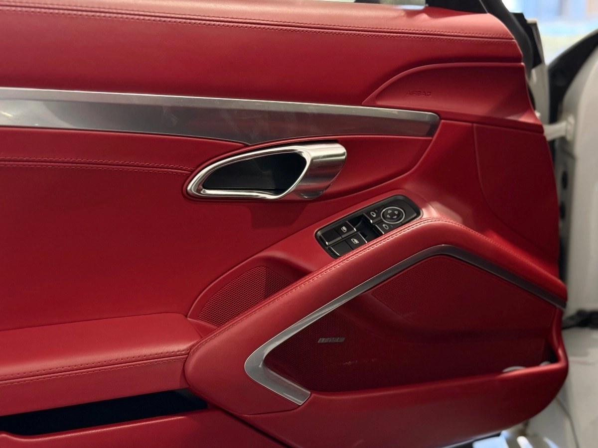Porsche Cayman - photo 14