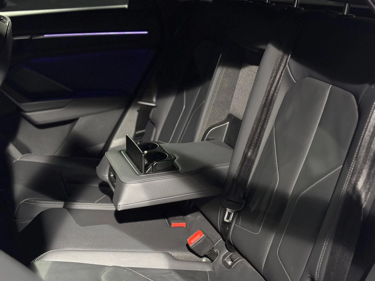 Audi Q3 - photo 32