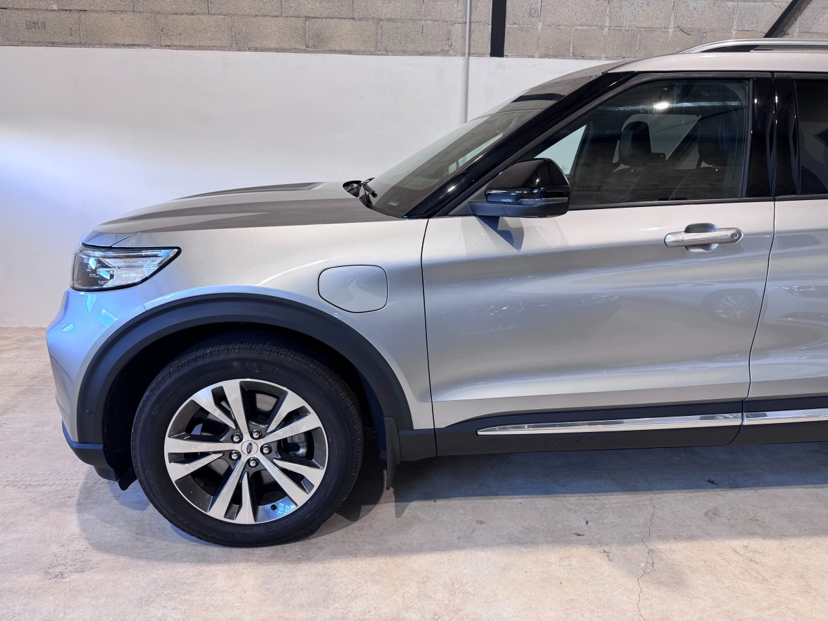 Ford Explorer - photo 5