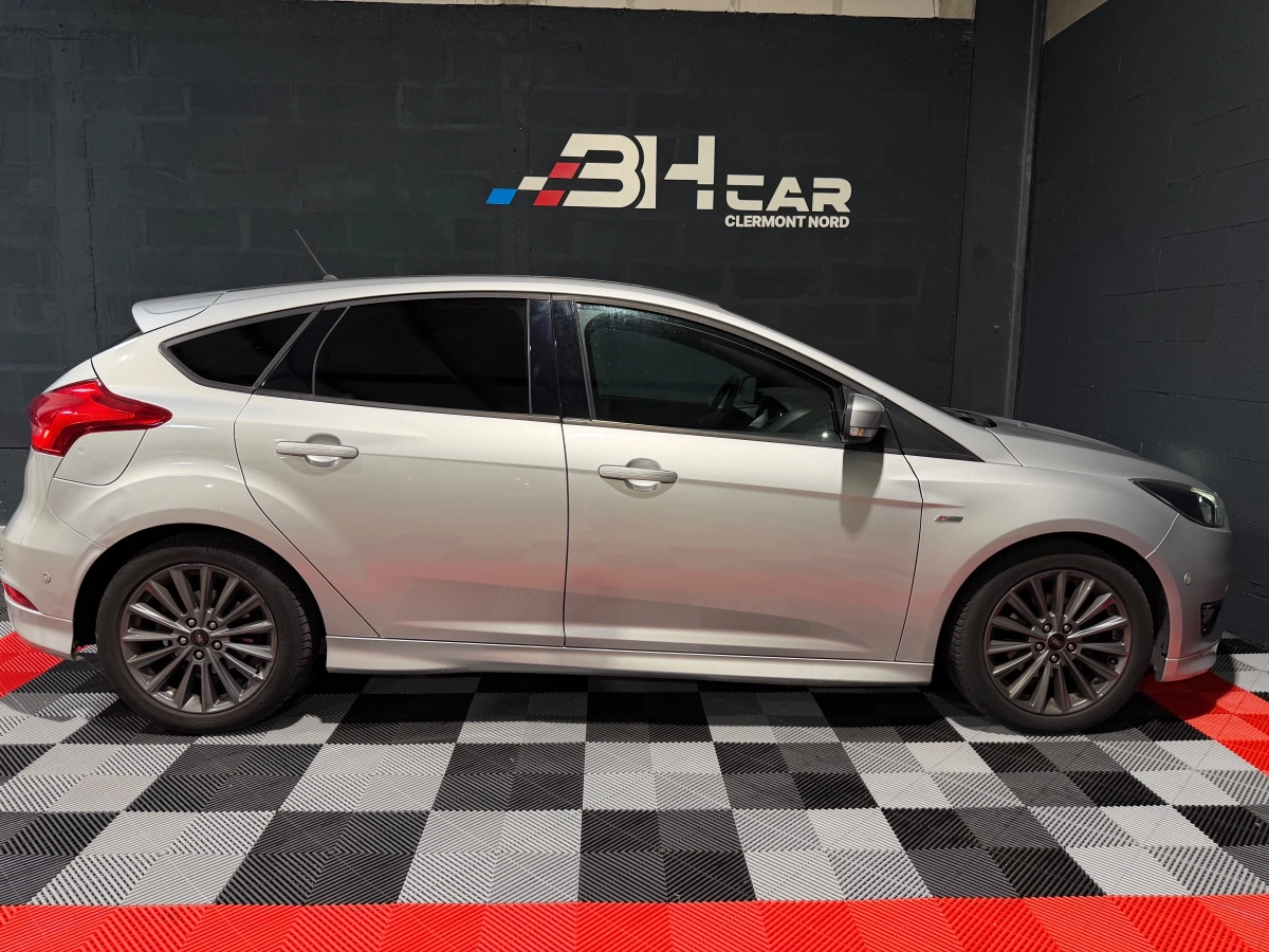 Ford Focus - photo 12