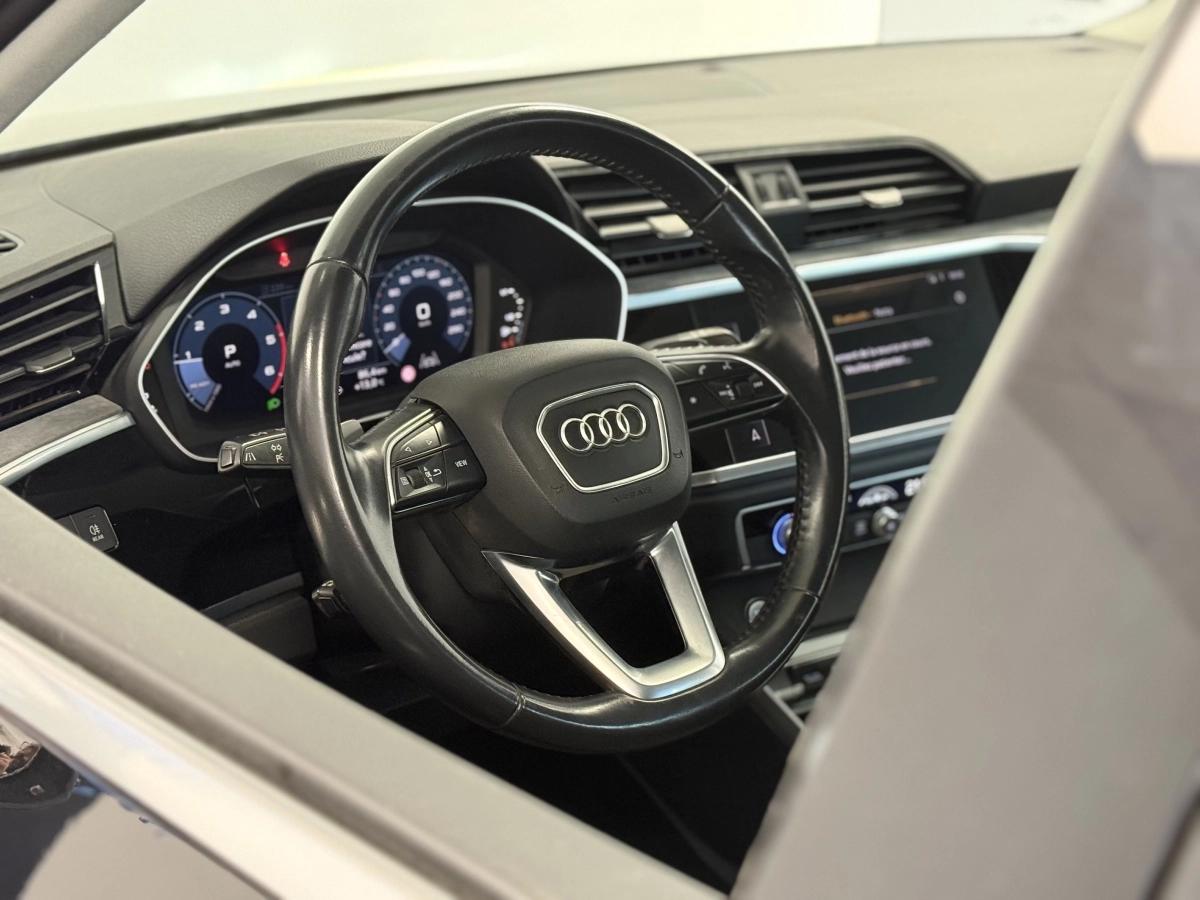 Audi Q3 2.0 35 TDI 150 DESIGN LUXE S-TRONIC BVA