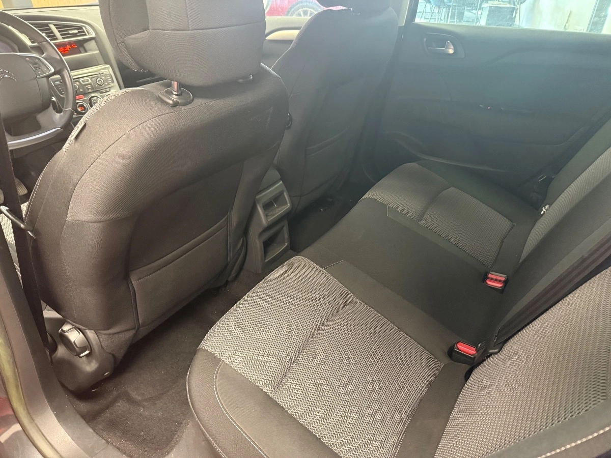 Citroen C4 - photo 21