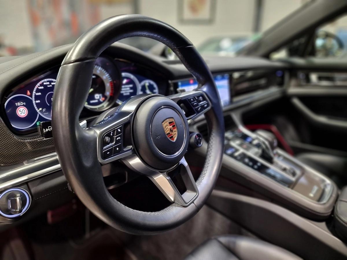 Porsche Panamera 