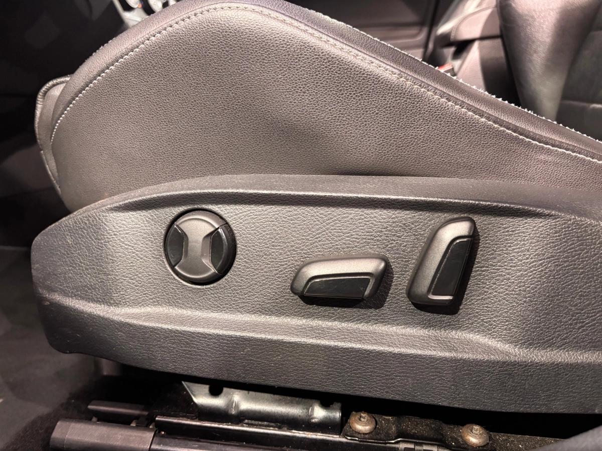 Aperçu indisponible de Volkswagen Golf