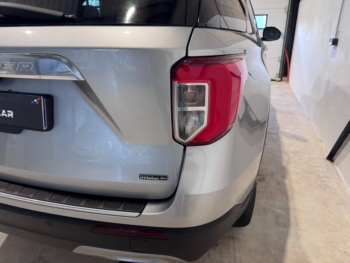 Ford Explorer - photo 8