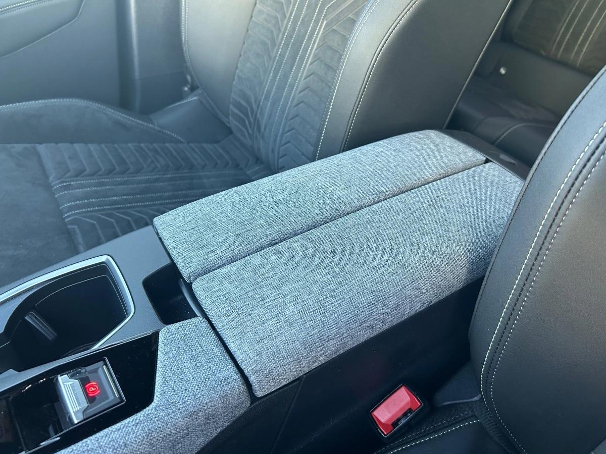 Peugeot 3008 136ch MHEV HYBRID E-DCS6 GT