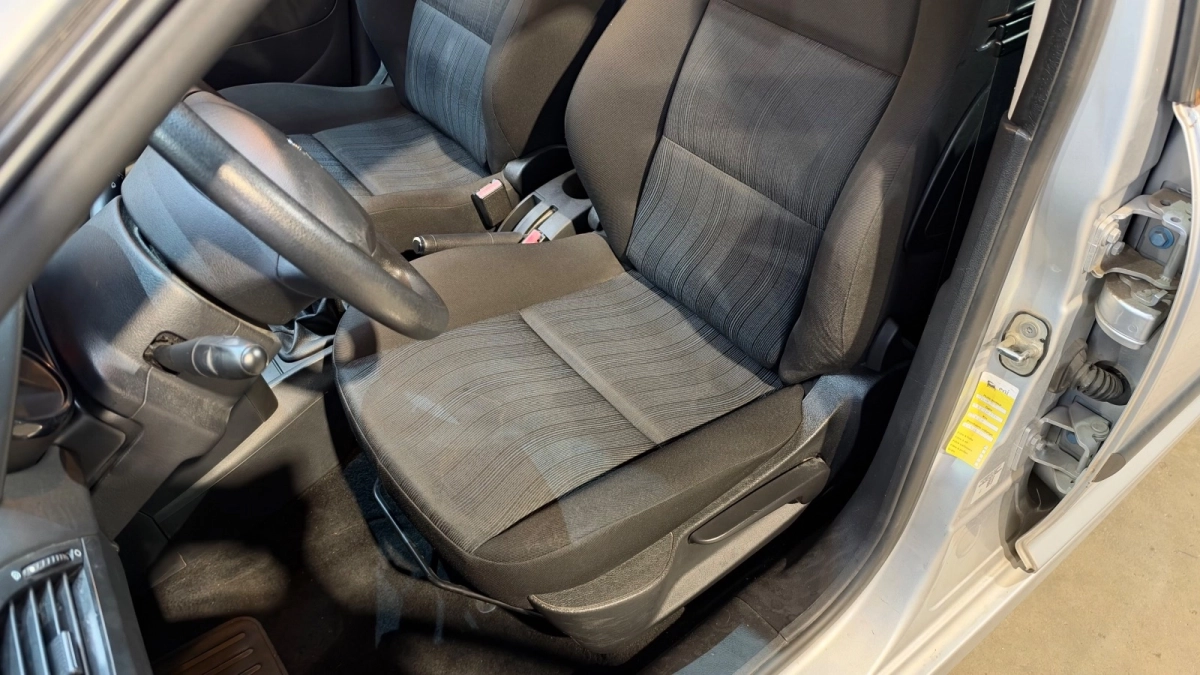 Peugeot 207 - photo 16
