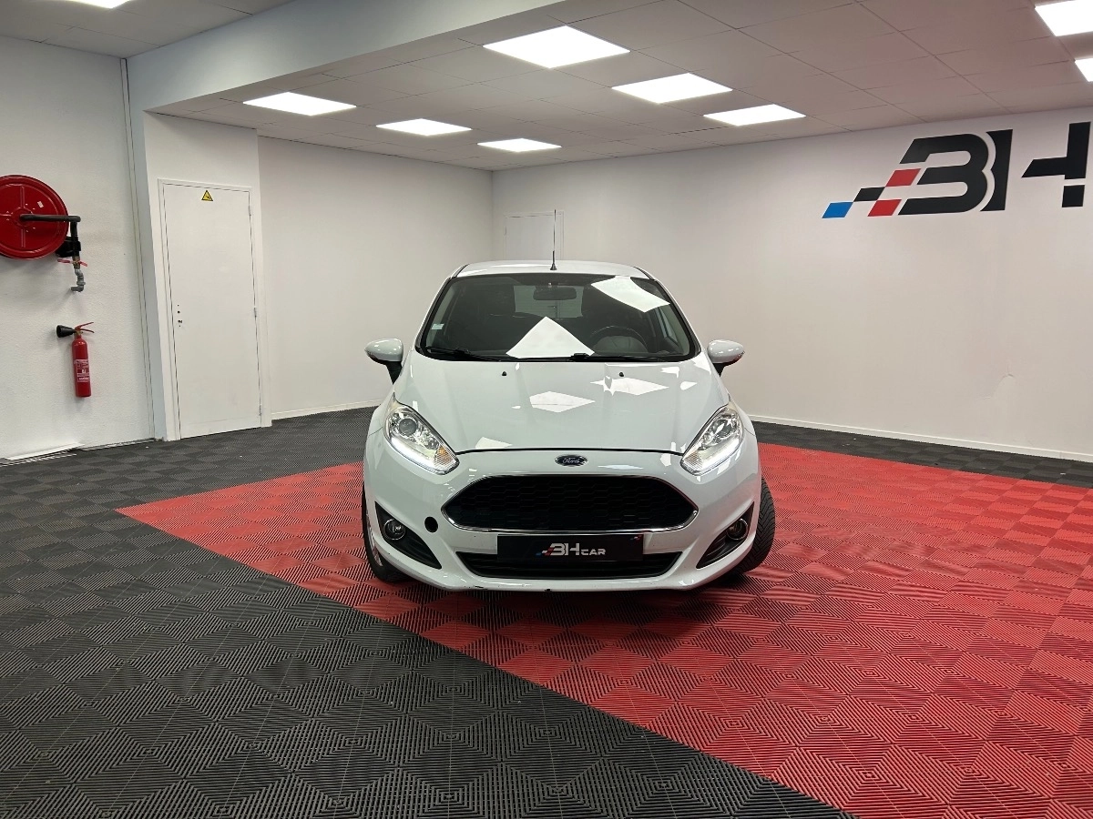 Ford Fiesta - photo 2