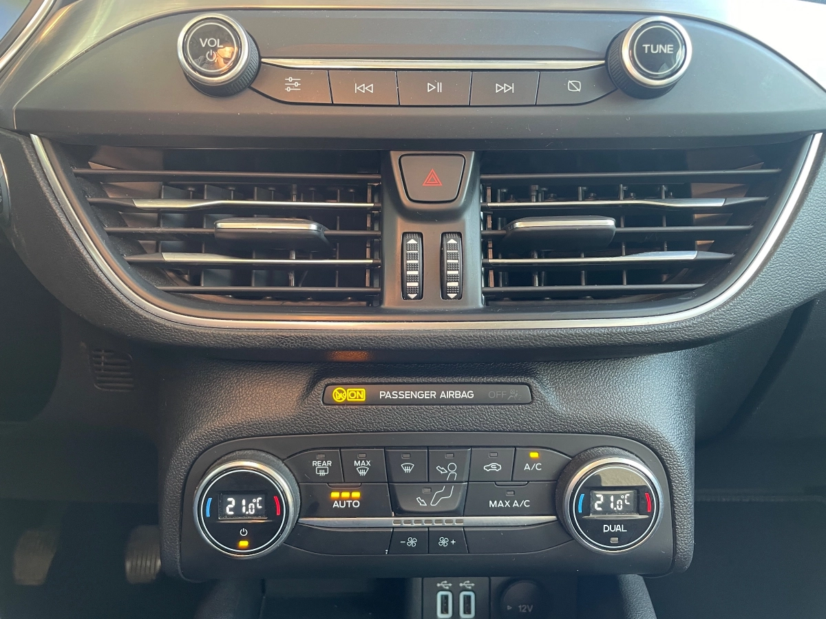 Ford Focus - photo 26