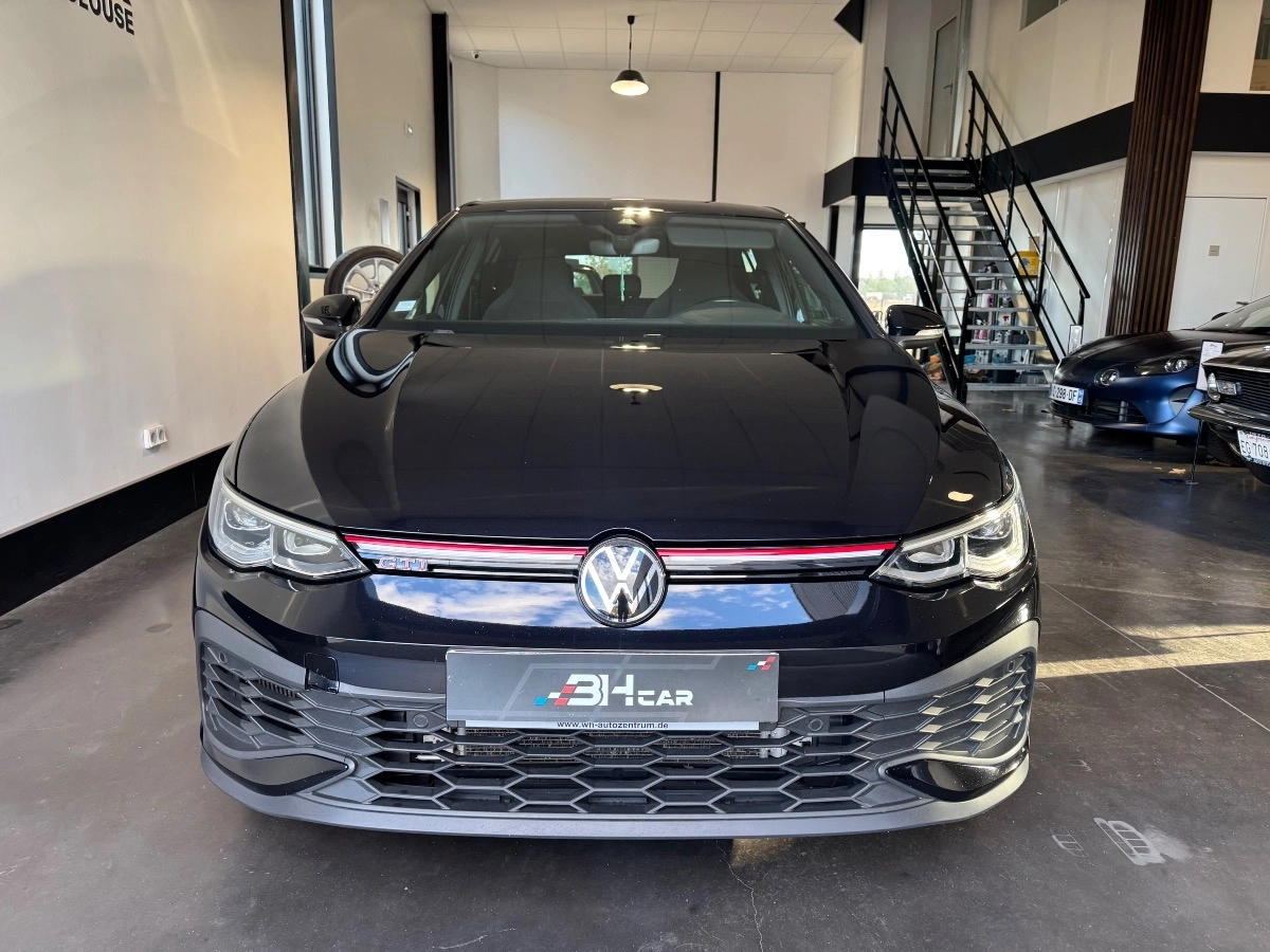 Volkswagen Golf - photo 2