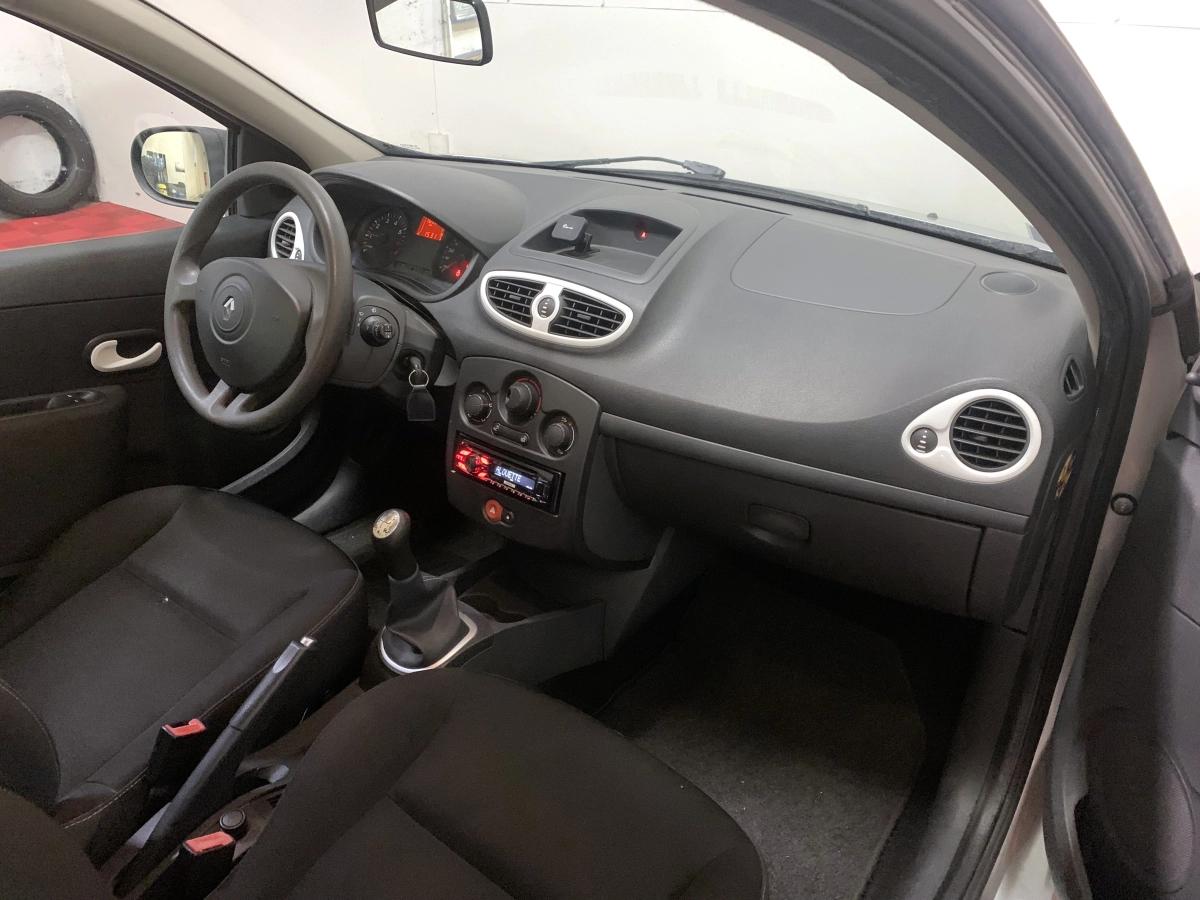 Aperçu indisponible de RENAULT Clio